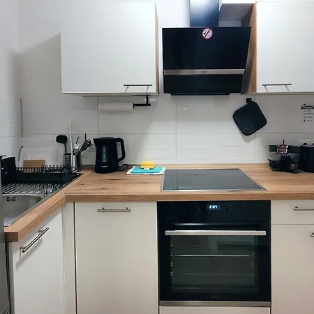 Madison Homes 50 Qm In Mit Balkon, Bergblick, Parkplatz, Zentral Gelegen * 프리엔암치엠시