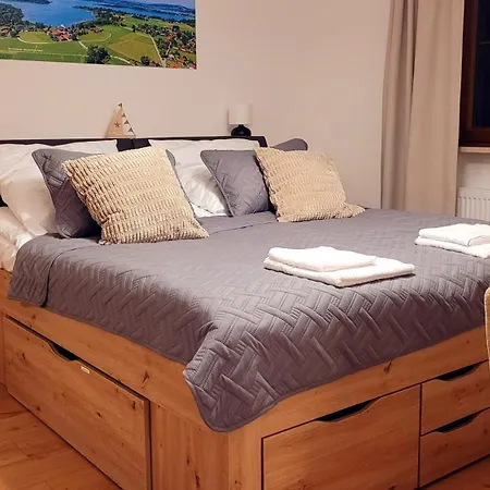 Madison Homes 50 Qm In Mit Balkon, Bergblick, Parkplatz, Zentral Gelegen Apartamento
