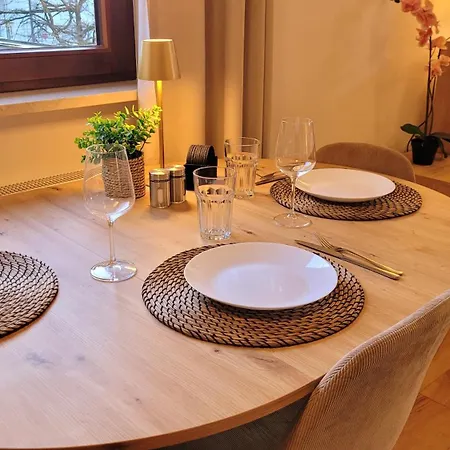 Madison Homes 50 Qm In Mit Balkon, Bergblick, Parkplatz, Zentral Gelegen 公寓 基姆湖畔普林