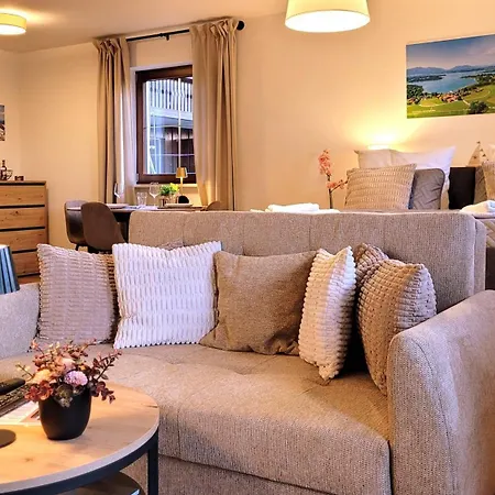 Madison Homes 50 Qm In Mit Balkon, Bergblick, Parkplatz, Zentral Gelegen Prien am Chiemsee
