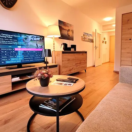Madison Homes 50 Qm In Mit Balkon, Bergblick, Parkplatz, Zentral Gelegen 아파트 프리엔암치엠시
